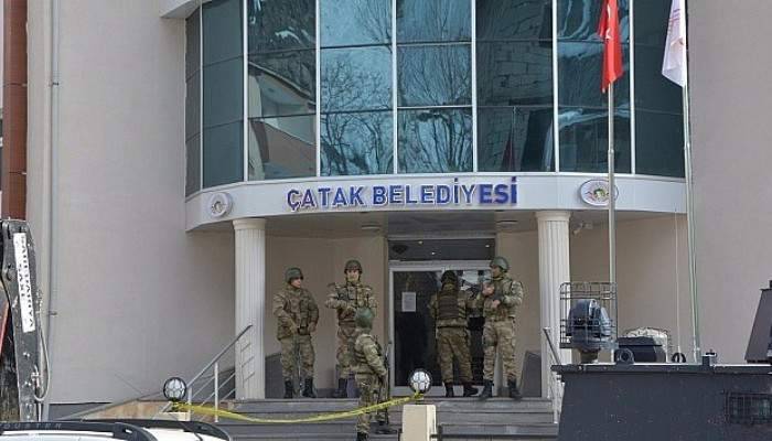 Çatak Belediye Başkanı Bartu gözaltına alındı