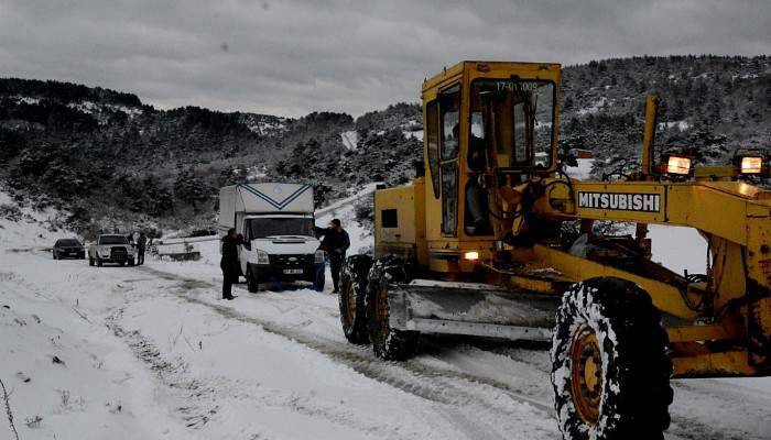 15 köy yolu ulaşıma kapandı!