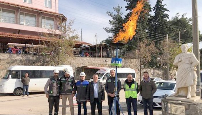 Ayvacık’ta Doğalgaz Ateşi Yandı (VİDEO)