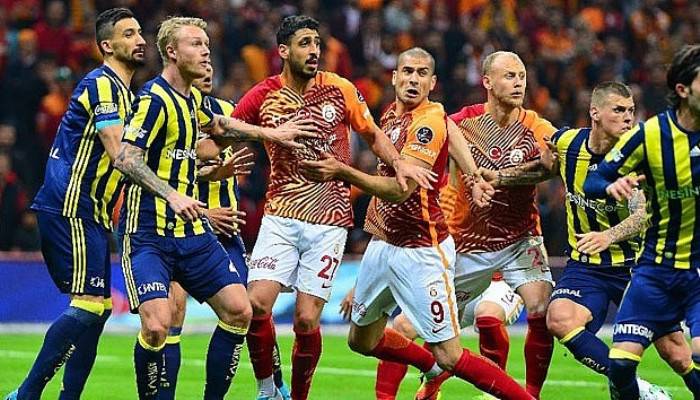  Galatasaray büyük maçlarda dağıldı