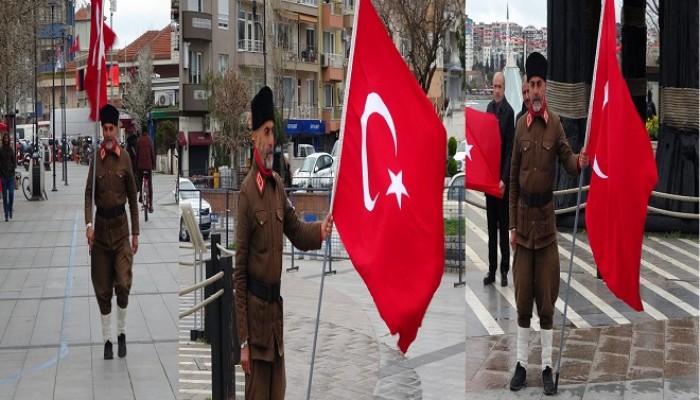 Gazi Torunu, Türk Bayrağıyla 440 Kilometre Yürüyerek Çanakkale’ye Geldi (VİDEO)