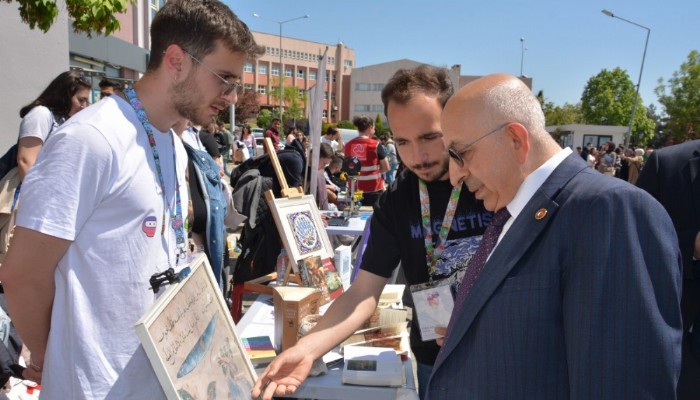 ÇOMÜ’de Öğrenci Toplulukları Tanıtım Günleri