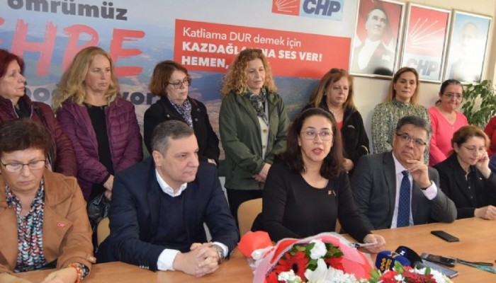 CHP’de  Devir Teslim Töreni Yapıldı,  Krize İlişkin Sorular Yanıtsız Kaldı (VİDEO)