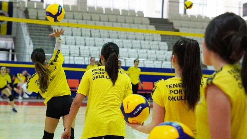 Fenerbahçe Spor Okulları'ndan Yıldızlar Çanakkale'yi Fethetti!