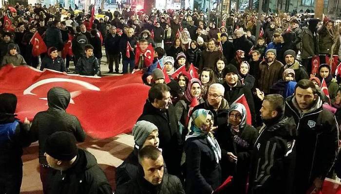 Bigalılar terör saldırısını protesto etti