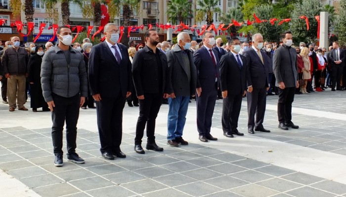 CHP’DEN ALTERNATİF KUTLAMA: 'Cumhuriyet kimsesizlerin kimsesidir'