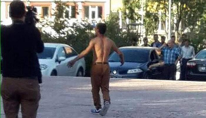 Valilik önünde bıçaklı olay! 