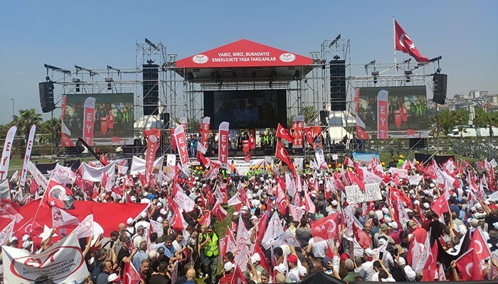 Çanakkaleli EYT’liler Maltepe mitingine akın etti