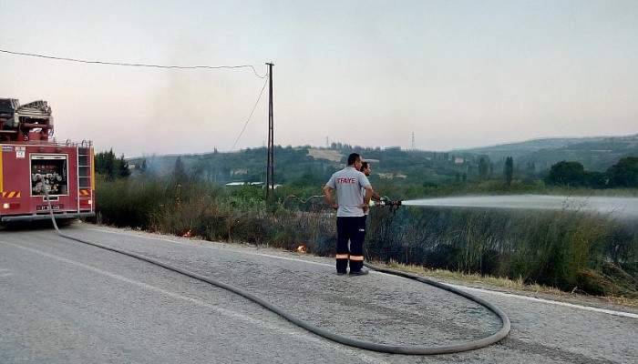  Lapseki’de anız yangını