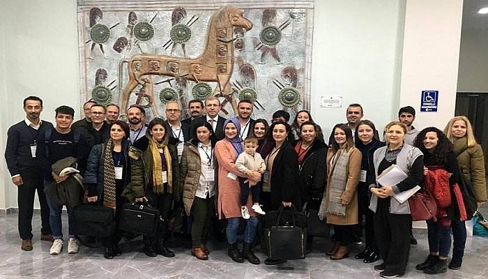 ÇOMÜ'de “Dijital Öğrenme İçerikleri Hazırlama ve Uzaktan Öğretim Teknikleri Kullanımı Eğitimi Çalıştayı” Düzenlendi