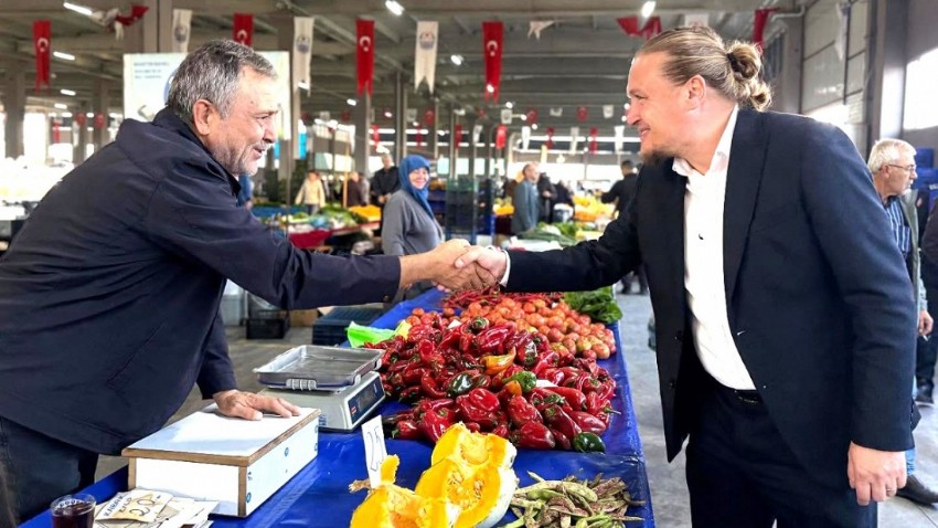 Başkan Öztürk, pazar esnafıyla bir araya geldi