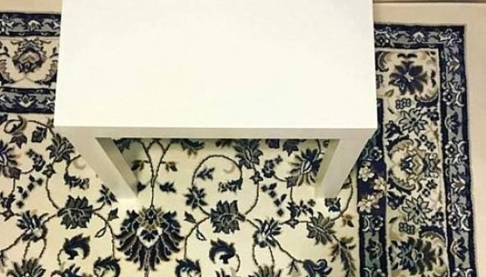 Fotoğraftaki iPhone'u hiç kimse göremiyor!