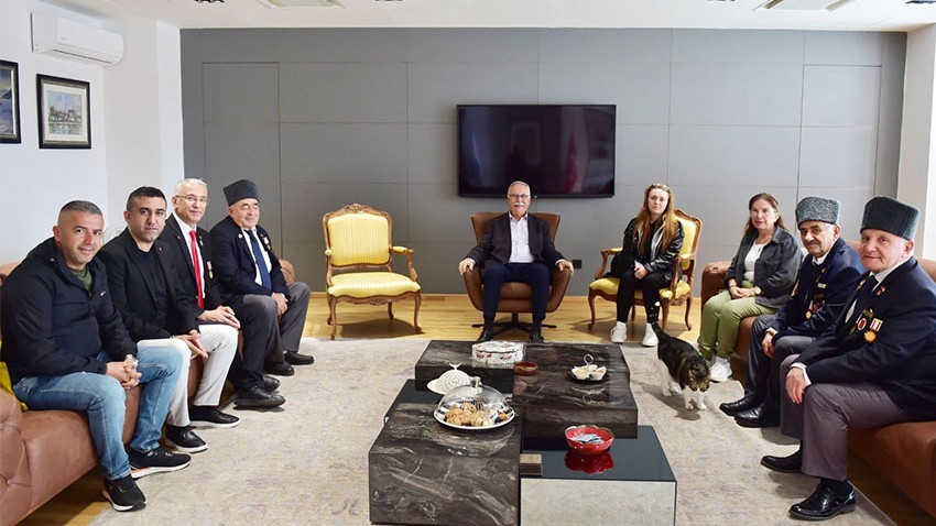 Başkan Gökhan, Burdurlu Şehit ve Gazi yakınlarını ağırladı