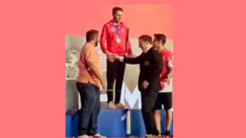 Çanakkaleli Akın Arda Kekeç’ten Muaythai Dünya Şampiyonluğu