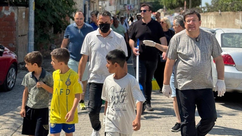  “Temizliğe Kapımızın Önünden Başlıyoruz” etkinliği Fevzipaşa Mahallesi’nde gerçekleştirildi