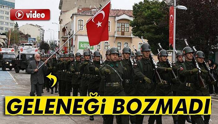 77’lik dede geleneği bozmadı