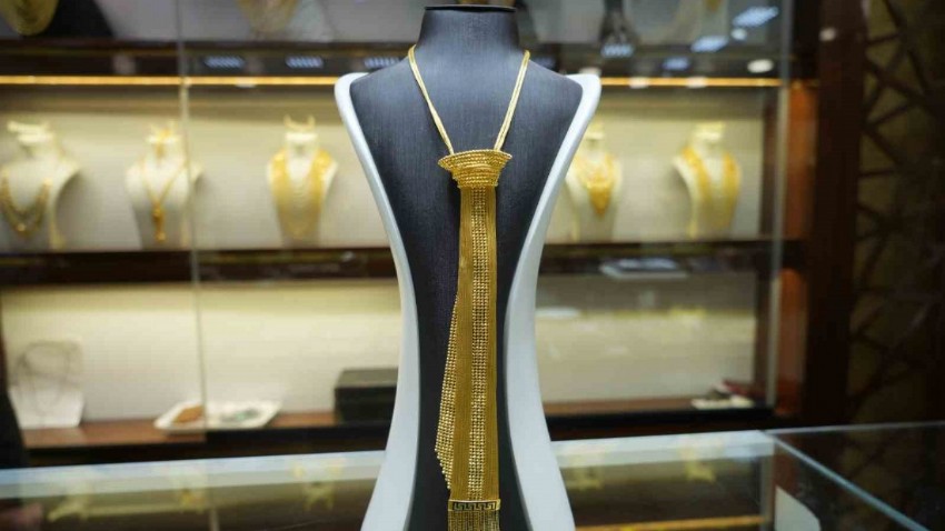 Yeni trend altın kravat