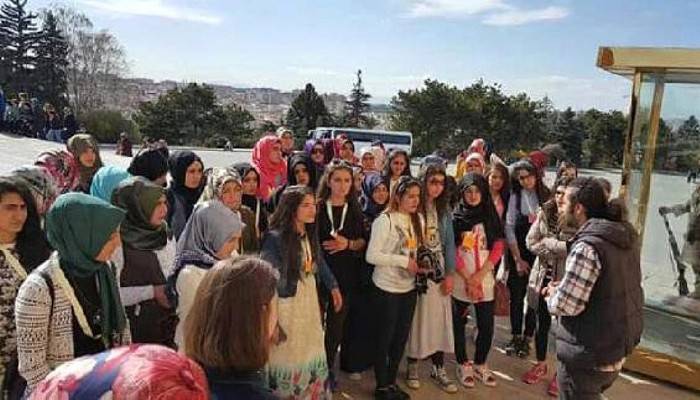 Bahçesaraylı 72 Öğrenci Ankara ve Çanakkale'ye Gitti