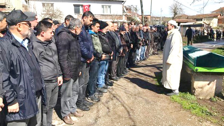 Emekli Başkomiser dualarla uğurlandı