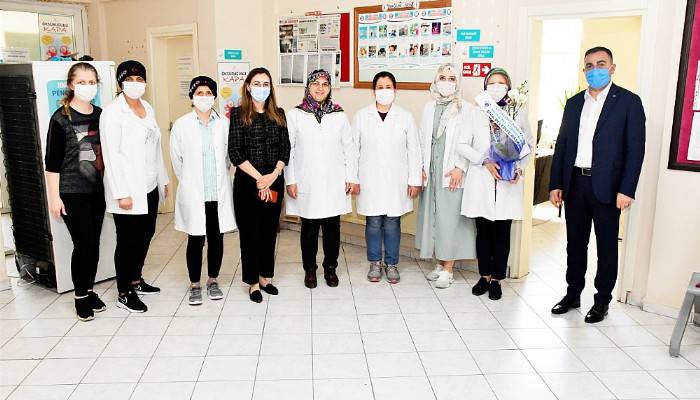 BAŞKAN ERDOĞAN'DAN HEMŞİRELERE ZİYARET