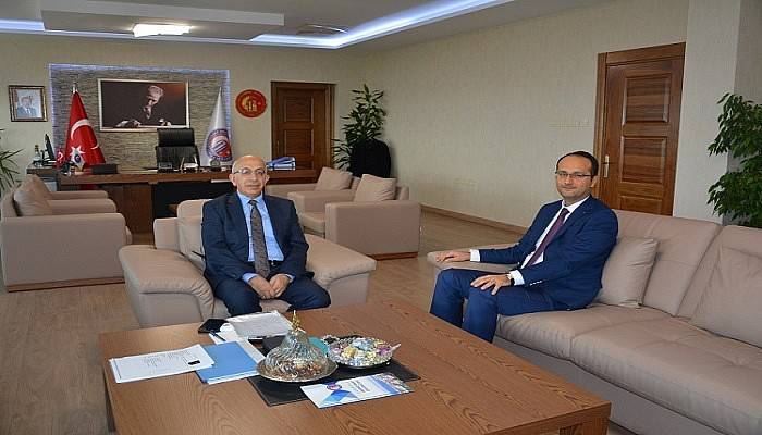 Bayramiç Kaymakamı Sercan Gökdemir'den Rektör Prof. Dr. Sedat Murat'a Ziyaret