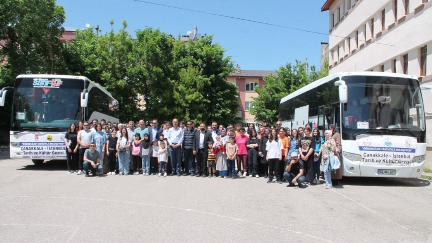 Bayburtlu öğrenciler Çanakkale ve İstanbul gezisine uğurlandı
