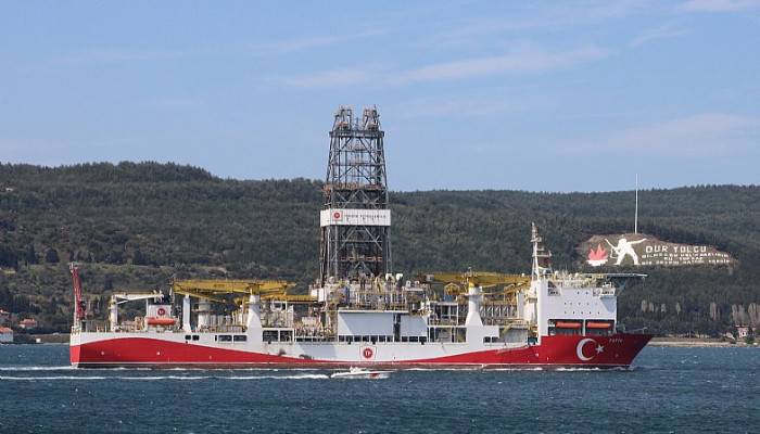 Çanakkale Boğazı'nı geçerek Karadeniz'e açılmıştı (VİDEO)