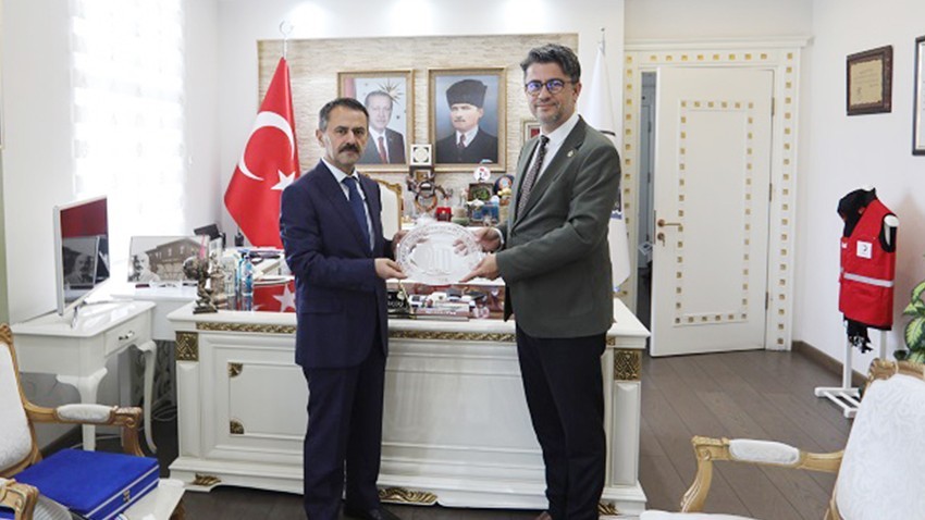 Rektör Erenoğlu, Vali İlhami Aktaş’a hayırlı olsun ziyaretinde bulundu