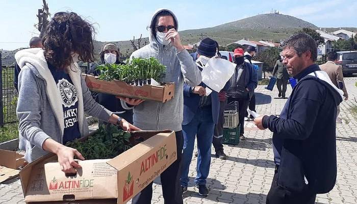 Bozcaada Kaymakamlığı'ndan üreticiye destek