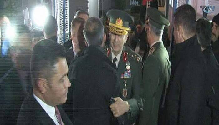Genelkurmay Başkanı Akar’dan şehidin baba ocağına taziye ziyareti