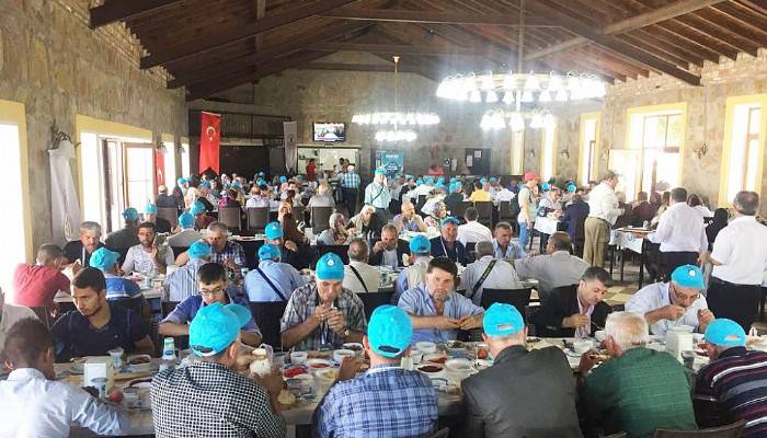 Çanakkale’ye kurbanlar kesilerek uğurlandılar