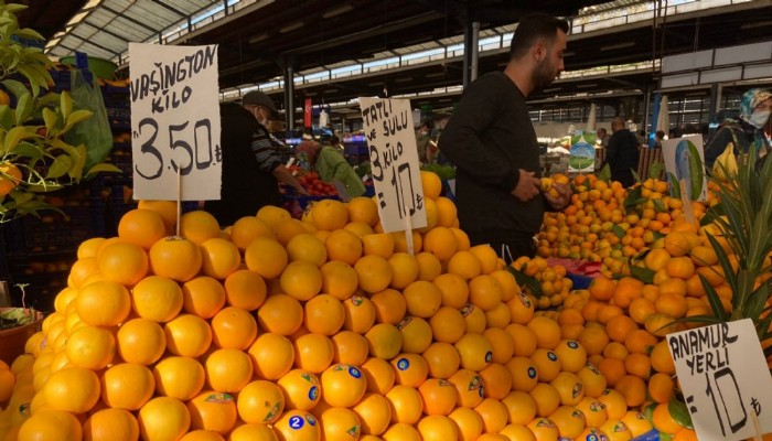 Cuma Pazarı ‘turuncularla’ donandı