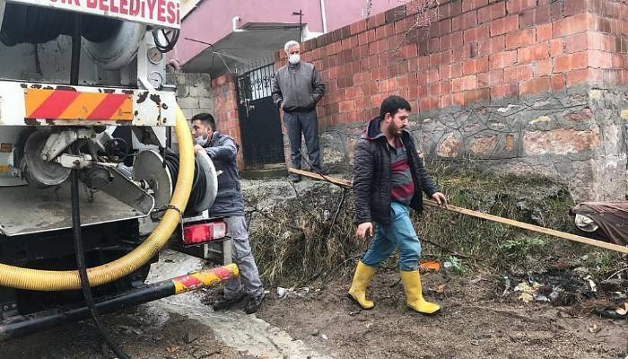 Ayvacık Belediyesi'nden esnafa ve köylere destek