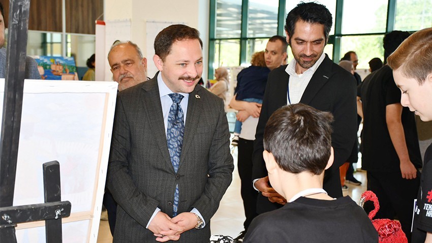 Biga BİLSEM Öğrencilerinin TÜBİTAK Projeleri Sergileniyor
