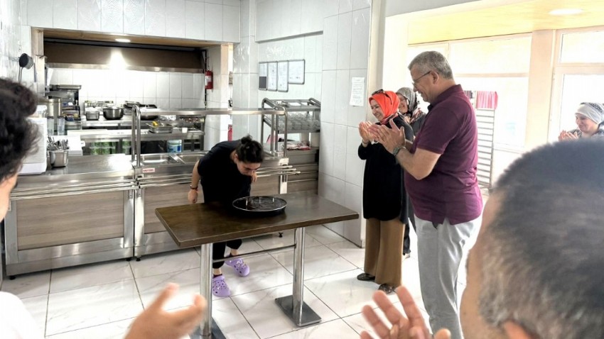 Başkan Elbi’den anlamlı doğum günü sürprizi
