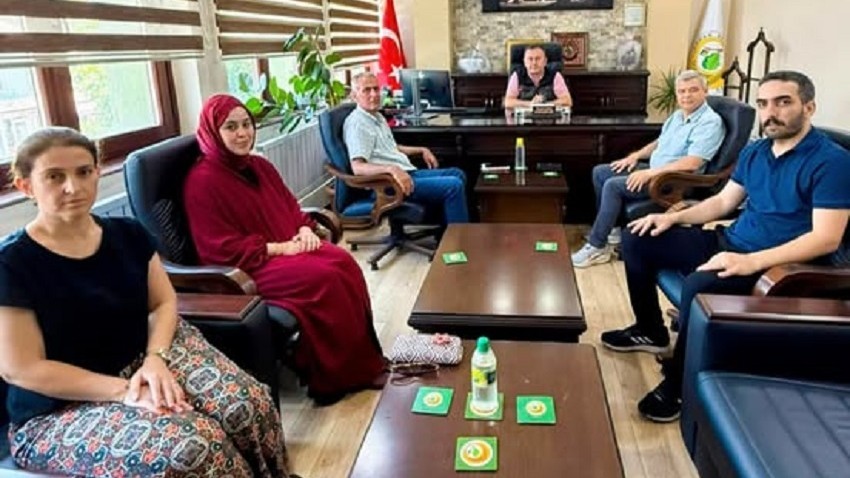 Seyitgazi’de şehit olan görevliler için taziye ziyareti