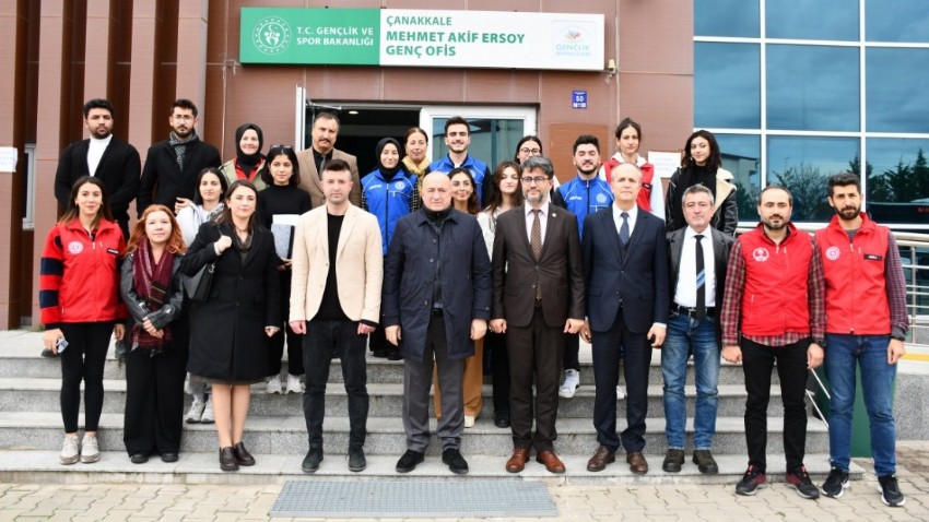 AK Parti Çanakkale Milletvekili Gider’den ÇOMÜ BUTİK ve Mehmet Akif Ersoy Gençlik Merkezine Ziyaret