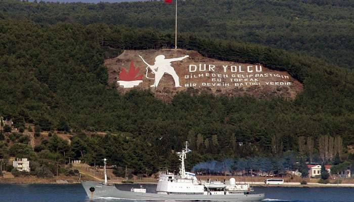 Rus istihbarat gemisi Çanakkale Boğazı'ndan geçti