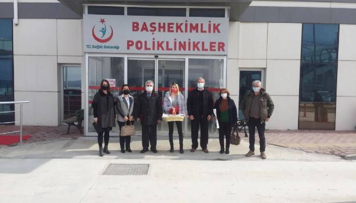 CHP ilçe örgütü sağlık çalışanlarını unutmadı