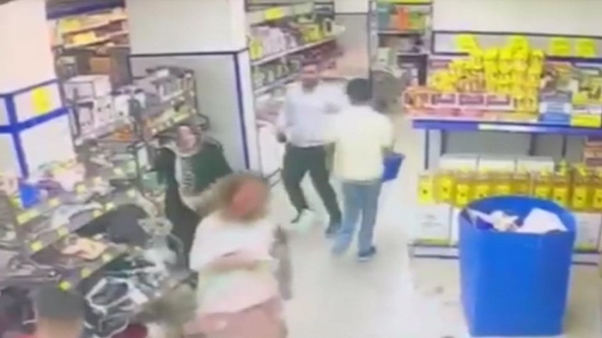 Bıçaklı saldırıya uğrayan market çalışanı öldü