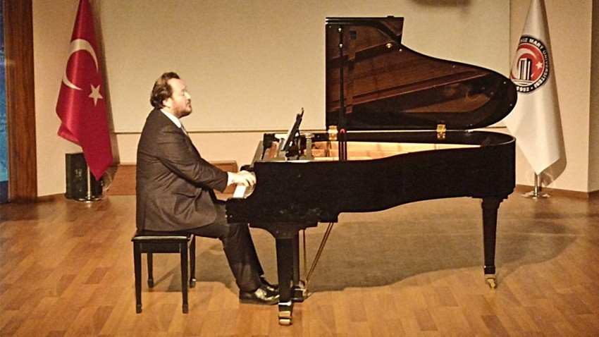 Gökhan Aybulus’tan Piyano Resitali   