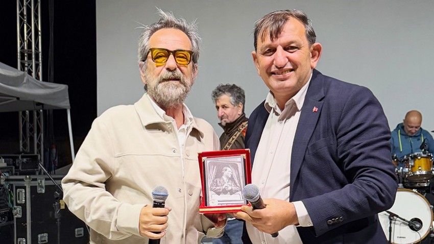 Gökçeada’nın Kurtuluşu Feridun Düzağaç Konseriyle Kutlandı
