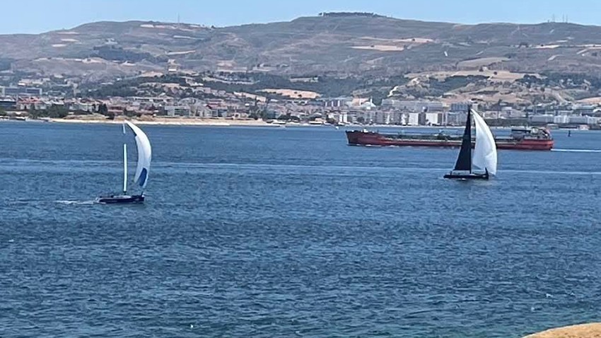 Çanakkale Rüzgarı 32 Teknenin Yelkenlerini Doldurdu