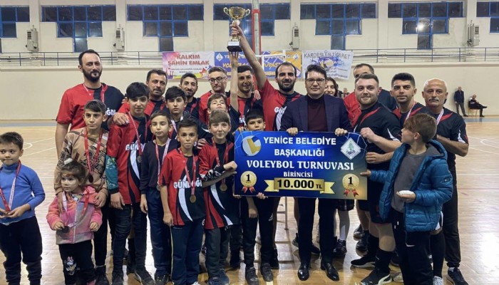 Yenice Belediyesi Voleybol Turnuvasında Şampiyon Gündoğdu Köyü Takımı