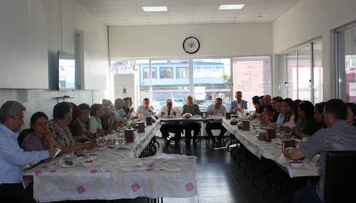 Lapseki HEM Çardak beldesinde veda yemeği düzenledi