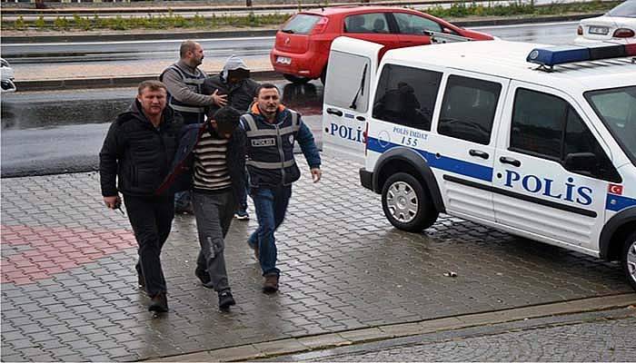 Telefon dolandırıcıları suç üstü yakalandı