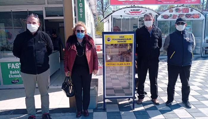 Biga Fenerbahçeliler Derneği’nden yardım dolabı