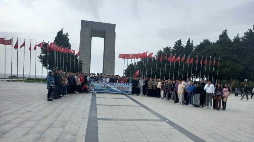 Depremzede öğrenciler Çanakkale'de ecdatla buluştu