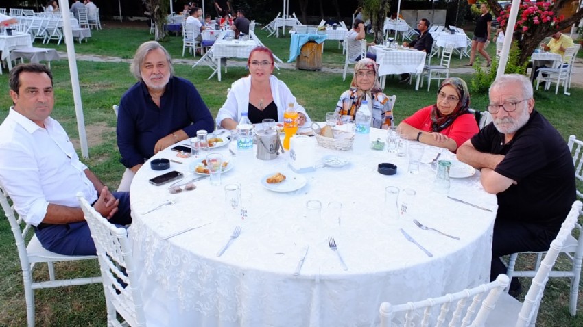 Gazeteciler Bir Araya Geldi