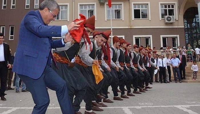 Vali ’halay başı’ oldu